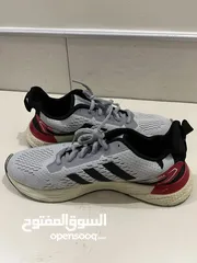  1 حذاء adidas للركض