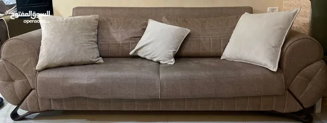  5 قطعة واحدة... وظيفتين، كنباي تتحول لسرير