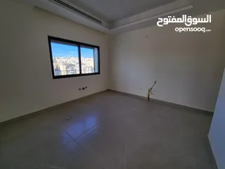  12 روف فاخر للبيع في عبدون ref : 14387