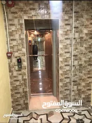  12 مكاتب حديثه وجديده  مع مصعد مطبخ  تصلح عيادات صحيه او مختبرات او شركات او محاميين او غيره من الاعمال