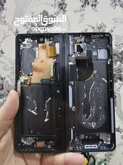  5 Original LCD iPhone and Samsung يوجد قطع غيار اصلية مثل مذربورد وسماعات