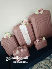  6 عمان والزرقاء  الطقم ب 15 شامل التوصيل والترجيع ومعاه ستاند عطور وستاند ذهب