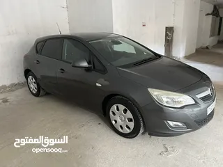  8 opel astra 2011