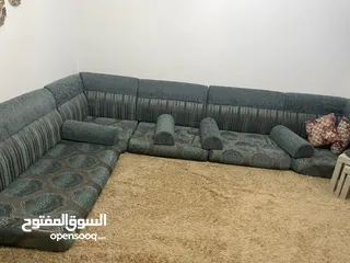  2 جلسة  عربية