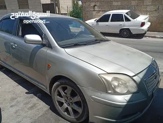  3 سياره البيع تويوتا