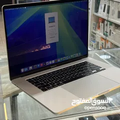  1 MacBook Pro 2019 / 16 inch - core i7 / 16G ram - 512GB