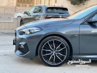  12 سيارة  مميزة