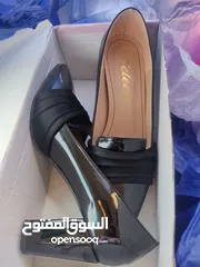  1 كندرة كعب لون اسود نمرة 36 جديدة