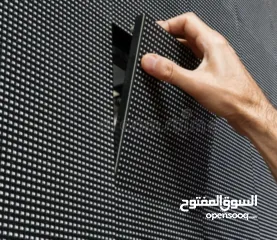  2 شاشة عرض وإعلانات قياس الشاشة 200 ×230 معها جهاز الشريحة والتحكم عن بعد ومعها 5 لوحات شاشة إحتياط