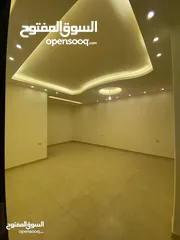  7 شقة للإبجار