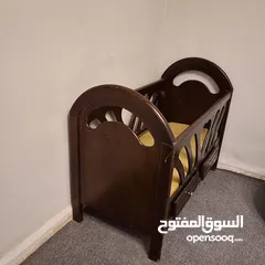  2 سرير بيبي.