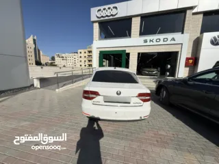  5 Skoda Superb  2014