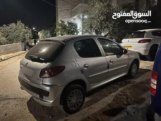  4 بيجو 206+ 2011