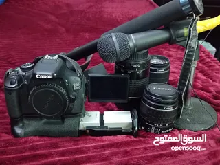  1 كاميرا كانون600D مع جميع ملحقاتها
