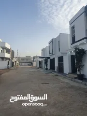  18 فيلا أرضية جديدة ماشاءالله للبيع في مدينة طرابلس منطقة السراج طريق المواشي بعد جامع الصحابة