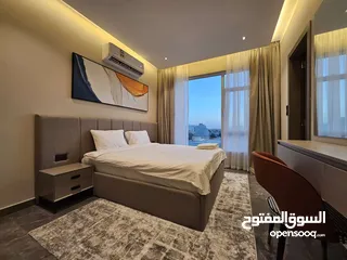  14 شقق سكنية فاخرة  مفروشة بالكامل بإرقى الاثاث شاملة للماء والكهرباء . انترنت مجاني