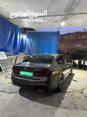  2 BMW 530e 2020
