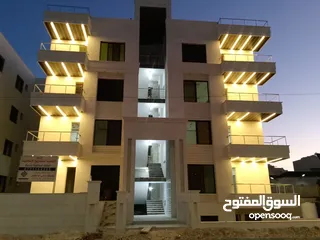  1 شقه العمر طابق ارضي بحديقه في اجمل مناطق العاصمة بين عبدون الجنوبي و الياسمين وسعر حرق وممكن اقساط