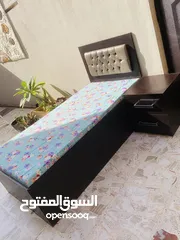  2 سرير الطول 180 العرض 90 للبيع مع كمدينو