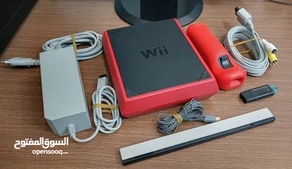  2 Nintendo Wii / Mini معدل مع بكج العاب 5000 لعبة