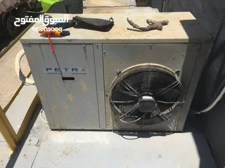  12 فني مكيفات فك وتركيب جميع انواع المكيفات صيانه عامه شحن غاز بأسعار مناسبه للجميع صيانه اجهزه مركزيه