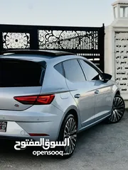  6 سيات ليون إكسلانس