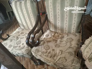  1 طقم كنب مرتب