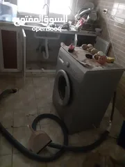  4 طقمين كنب وشاشه وقيزر