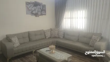  1 كنب 10 مقعد للبيع استعمال اقل من سنه