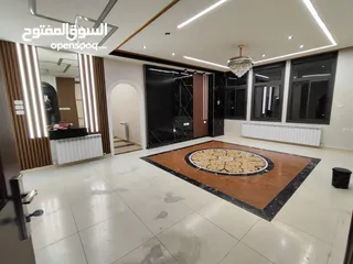  23 للايجار شقه طابقيه جزء من فيللا بجانب اوريدوو