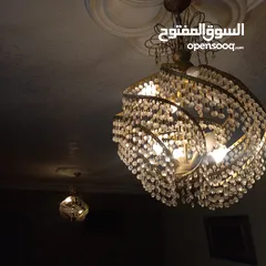  4 ثريا عدد 2 بحالة جيدة مصنوعة من  النحاس بسعر 40 دينار قابل للتفاوض