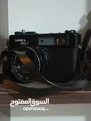  2 كاميرا فنتيج قديمة Yashica mg-1 جلد باللون الأسود معها حزامها شغالة للبيع ب 50 دينار بدون شريط فيلم