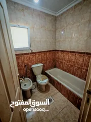  12 شقة للبيع  في موقع مميز في الجاردنز (غرفتين نوم) خلف المدارس العمرية