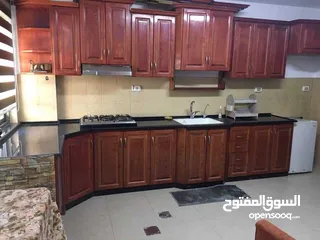  7 شقه مفروشه للايجار الشهري 2150 تشمل المياه وخدمات الدرج