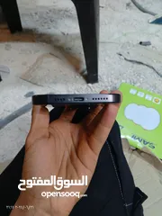  3 ايفون 16بروماكس كوبي لون اسود معه سماعه ووصلة شحن الاصليه بسعرررر مغري جداً