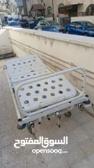  3 سرير طبي في حالة جيدة