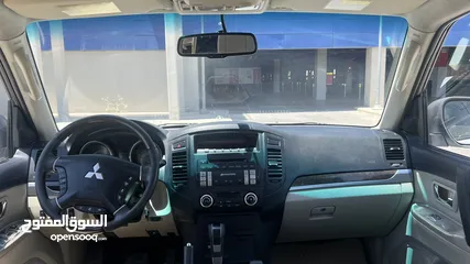  10 Mitsubishi pajero 2010 3800cc