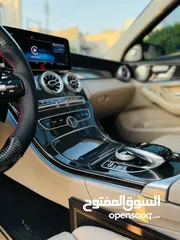  23 Mercedes C300 2019