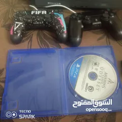  1 بلايستيشن 4 للبيع بحاله ممتازه جدا