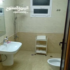  7 شقه غرفتين ومجلس و 3 حمام ومطبخ  مفروشه بالكامل شامل كهرباء وماء وانترنت  أم صلال محمد