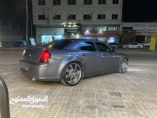  5 كرويسلر للبيع موديل 2006 محوله 2010  نوع من التغيير فقط بحالها ممتازه