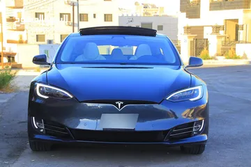  1 Tesla s 2018 75D