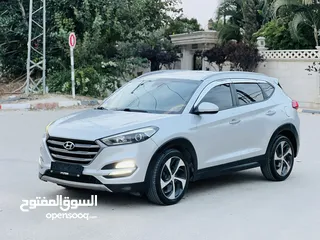  7 هونداي توسان مميز للبيع او البدل بسعر مميز