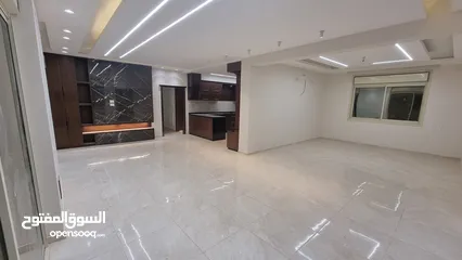  10 شقة للبيع عماره الليت 2 قرب برافو امتداد حي المسك مطله من الجنوب ع حي طيبه العامريه دخله صيدليه لانا