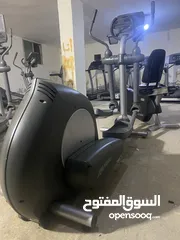  5 ‏Life fitness  ‏يحمل وزن 200 كيلو  ‏