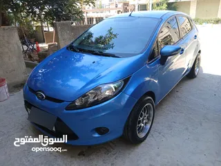  4 فورد فيستا 2012 بحالة ممتازة للبيع