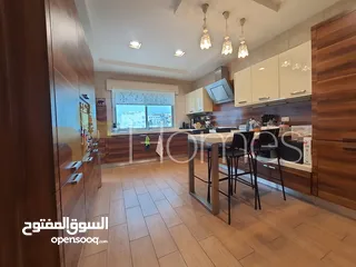  5 شقة اخير مع روف دوبلكس للبيع في قرية النخيل بمساحة اجمالية 299م