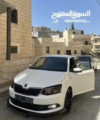  1 سكودا فابيا ترخيص 2015 للبيع كاش أو دفعه وشكات السياره جديده ما شاء الله.