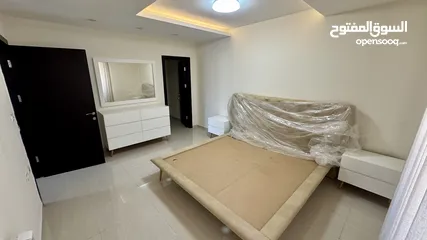  9 دوبليكس فاخر للبيع 250م لم يُسكن من قبل في ضاحية الريحان من المالك مباشرة! مع حديقة خاصة 100م