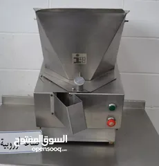  1 قطاعة بطاطا اوروبية حديثة جديدة استعمال اسبوع فقط بسرعة تقطيع 30 كيلو في الدقيقة الواحدة